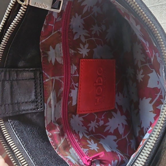 Hobo The Original Black Embossed Shoulder Bag - Picture 4 of 6